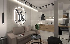 Ύρια House's